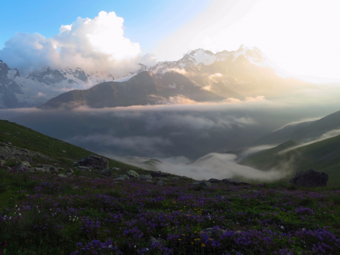 Дигория. Страна водопадов. (Альпинизм, сборы, ГСК Крокус, гроза, лето, альпсборы, таймази)