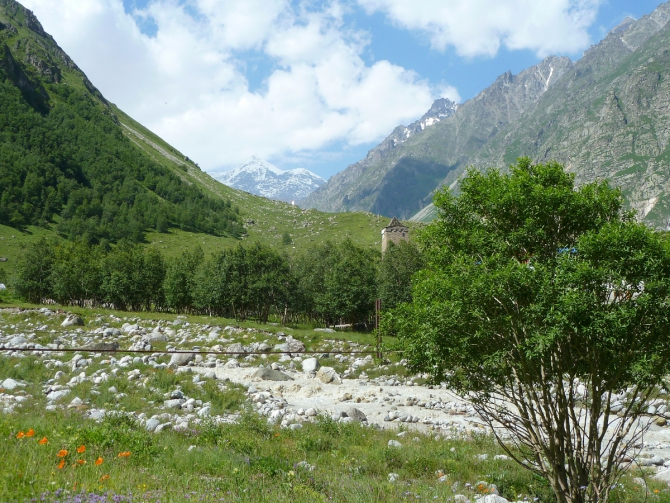 Детский трекинг в Безенги (Путешествия, дети)