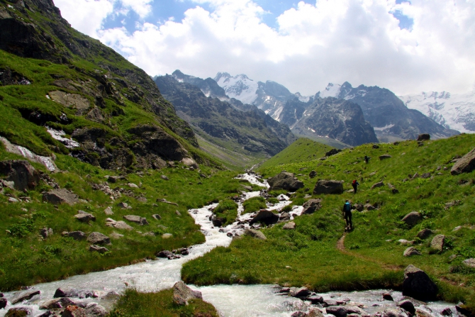 Детский трекинг в Безенги (Путешествия, дети)