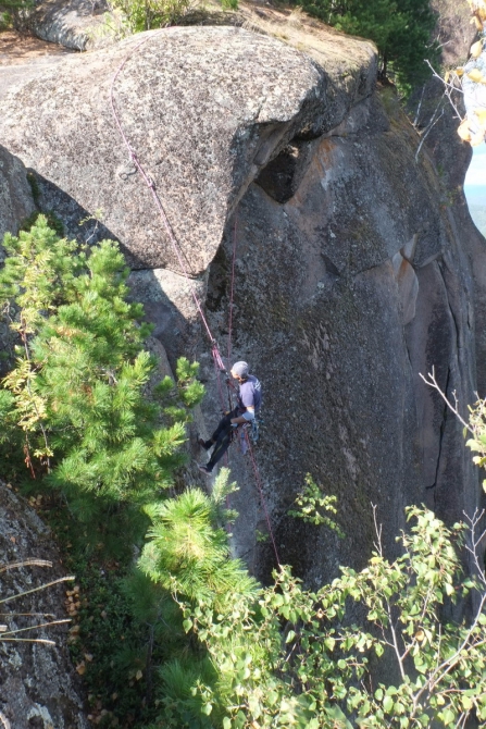 Безопасность на скалах. Первый Столб "Перепробивка". (Скалолазание, венто, Petzel, фар, терехин василий, пробивка скал, реболтинг, Певый столб)