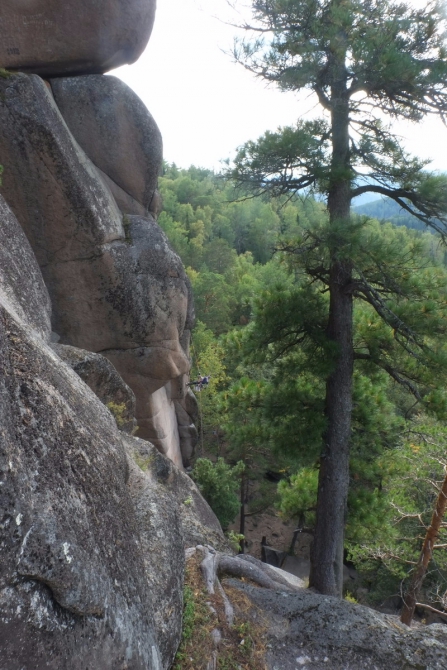 Безопасность на скалах. Первый Столб "Перепробивка". (Скалолазание, венто, Petzel, фар, терехин василий, пробивка скал, реболтинг, Певый столб)