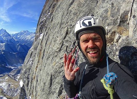 Чемпионат России в Ингушетии. Команды лезут, жизнь - кипит. (Альпинизм, гайкомд, технический класс, первопроходы)