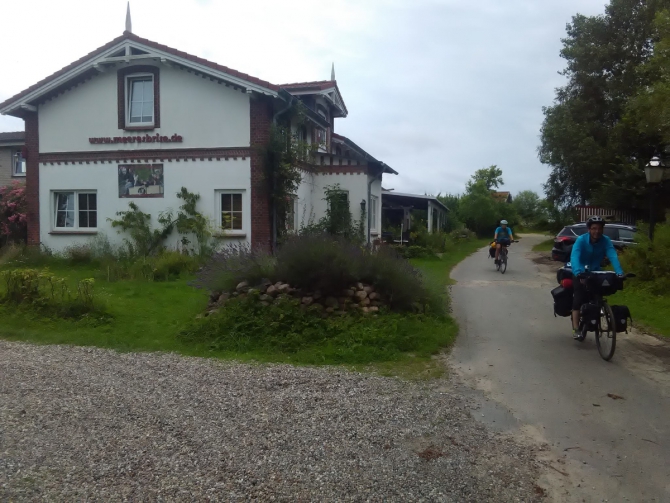 Соло вело трип по Европе № 4. Скалодромный Гамбург и дорога в Копенгаген (соло байк трип, путешествие на велосипеде, гостеприимство)