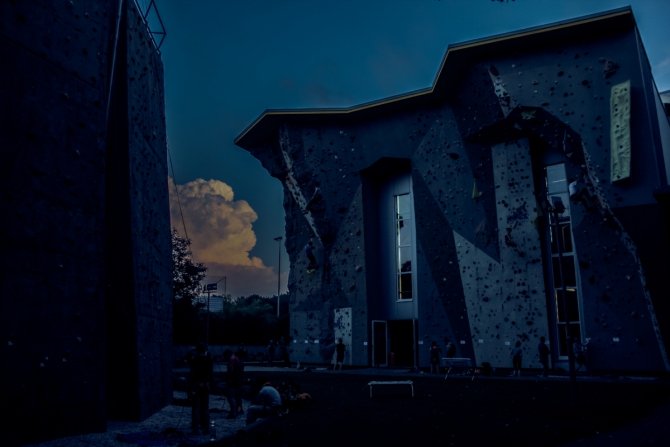 DAV Kletterzentrum. Hamburg (Скалолазание, скалолазание, скалодром, Скалодромия, скалолаз, скалолазный зал, скалолазание в зале)