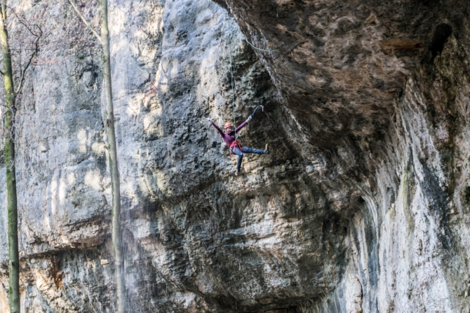 Доломиты/Швейцария + Паша/Катя = D15/D14+ (Ледолазание/drytoolling, эптингем, ironman, a line above the sky, Павел Добринский, екатерина власова, крутые, драйтулинг)