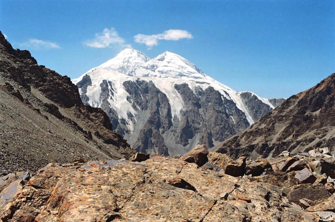 Фильм "В тени Конгуртага" или перевал в 52 веревки. (Альпинизм, китайский памир, кашгарские горы, агалистан, пик николаева)