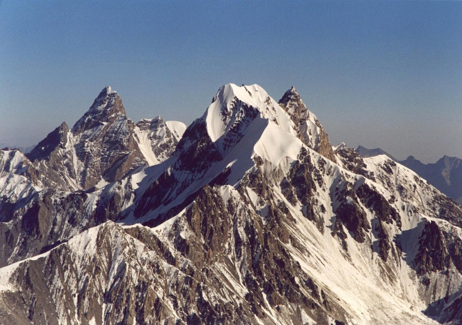 Фильм "В тени Конгуртага" или перевал в 52 веревки. (Альпинизм, китайский памир, кашгарские горы, агалистан, пик николаева)