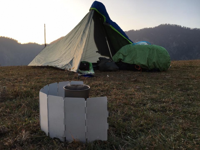 Бивак-флай на параплане к пику горы Даинкунд в Северо-западной части Гималаев (Воздух, полеты, гималаи, индия)