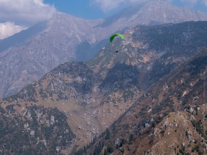 Индия, Гималаи, Полет до Драмсалы и обратно с ночевкой (Воздух, бир, Драмсала, бивак-флай, полеты, параплан, пилот)