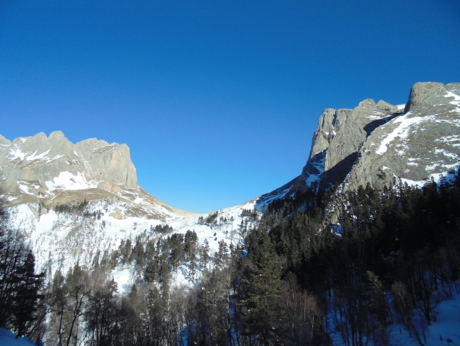 Зимний поход по маршруту Большой Тхач - Агиге - Малый Бамбак (Кавказ, Туризм)