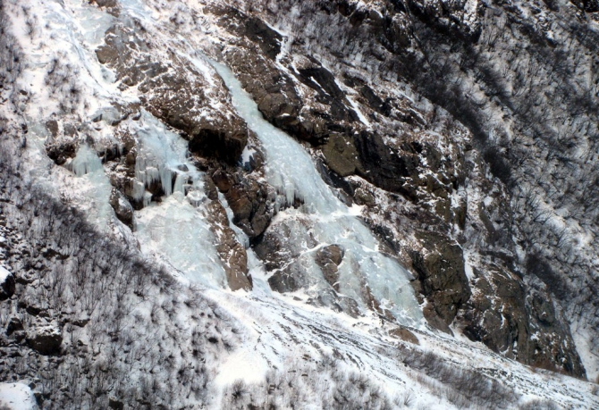 Ледолазанье. Кавказ. Северная Осетия. Ущелье Мидаграбин. (Альпинизм, альпинизм)