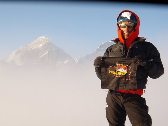 Рассказ славного испанского парня Санти Падроса о его восхождениях на Ама Даблам. С прологом и эпилогом. (Альпинизм, гималаи, франческо фацци, петер томко, свободный тибет 2065)