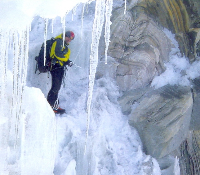 Рассказ славного испанского парня Санти Падроса о его восхождениях на Ама Даблам. С прологом и эпилогом. (Альпинизм, гималаи, франческо фацци, петер томко, свободный тибет 2065)