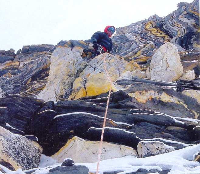 Рассказ славного испанского парня Санти Падроса о его восхождениях на Ама Даблам. С прологом и эпилогом. (Альпинизм, гималаи, франческо фацци, петер томко, свободный тибет 2065)