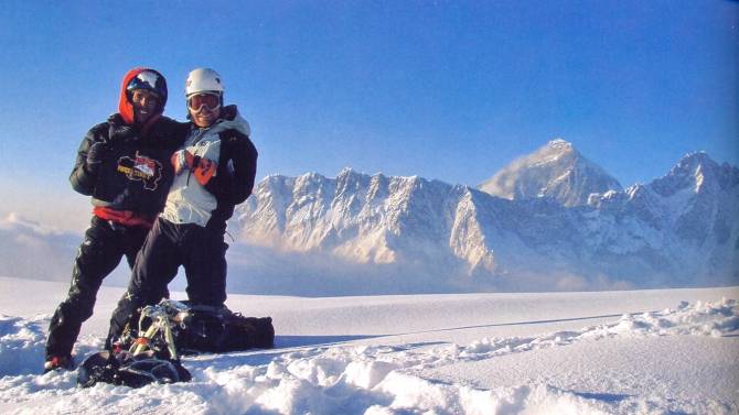 Рассказ славного испанского парня Санти Падроса о его восхождениях на Ама Даблам. С прологом и эпилогом. (Альпинизм, гималаи, франческо фацци, петер томко, свободный тибет 2065)