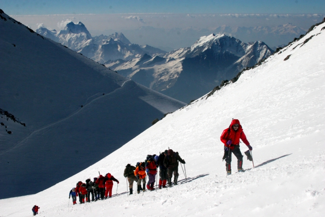 Спрос на грамотное и безопасное обучение альпинизму существует ()