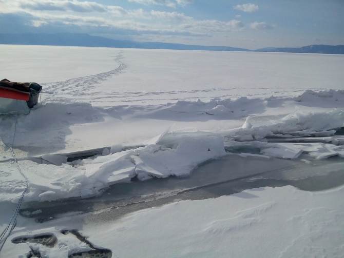 Зимнее одиночное автономное пешее пересечение озера Байкал без выхода на берег. Юг-север (Туризм)