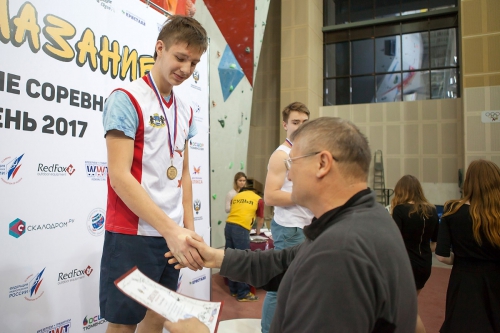 ВЮС в Тюмени: итоги 1-го дня (Скалолазание, тюмень, всероссийские юношеские соревнования, скалолазание, скорость, трудность, Демьян Зайцев, ирина варик, Максим Рябов, Камилла Кушаева, Анастасия Старцева)