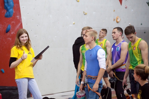 ВЮС в Тюмени: итоги 1-го дня (Скалолазание, тюмень, всероссийские юношеские соревнования, скалолазание, скорость, трудность, Демьян Зайцев, ирина варик, Максим Рябов, Камилла Кушаева, Анастасия Старцева)