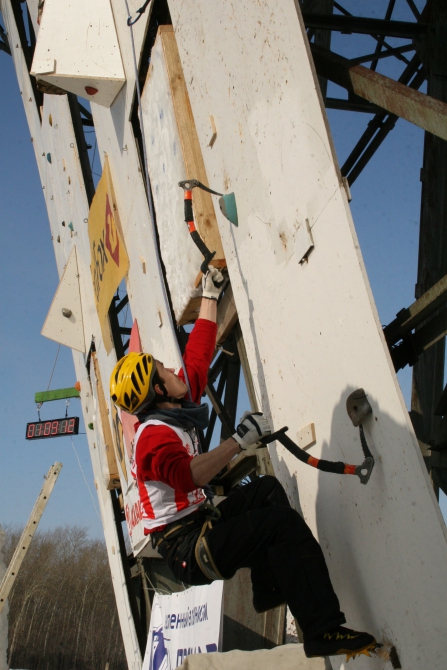 Новости Moscow Ice Climb. Март 2009. (Ледолазание/drytoolling, деньгин, бадалян, люлюкин, чемпионат россии, киров 2009, москва, ледолазание, альпинизм)