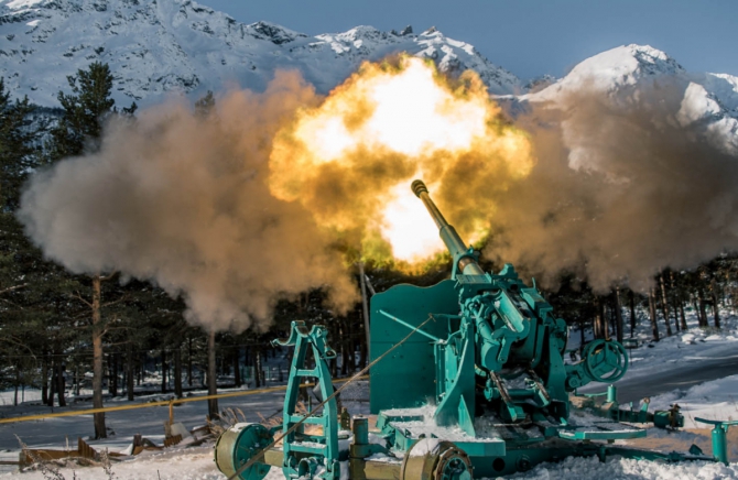 1993 .     (, ,  , )