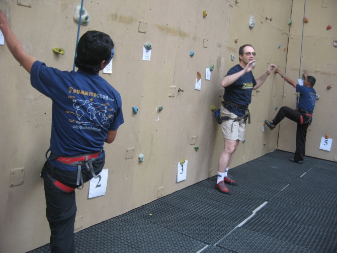Первые скалолазные соревнования среди шерпов. (Альпинизм, эверест, 7 вершин, абрамов, непал)