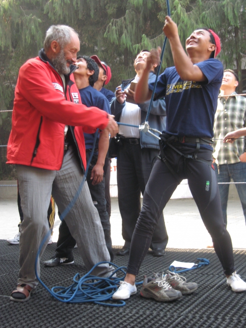 Первые скалолазные соревнования среди шерпов. (Альпинизм, эверест, 7 вершин, абрамов, непал)