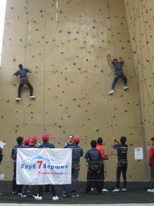 Первые скалолазные соревнования среди шерпов. (Альпинизм, эверест, 7 вершин, абрамов, непал)