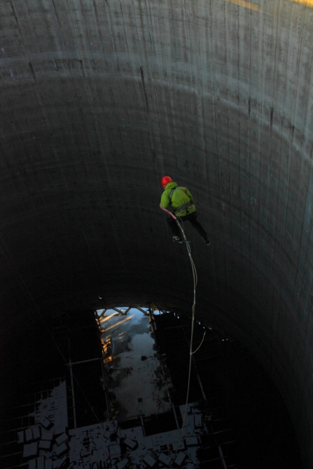 Прыжок внутрь (BASE, прыжки с верёвкой, прыжки с веревкой, rapt, realadventure, рапт, rope-jumping, ropejumping, rope jumping)