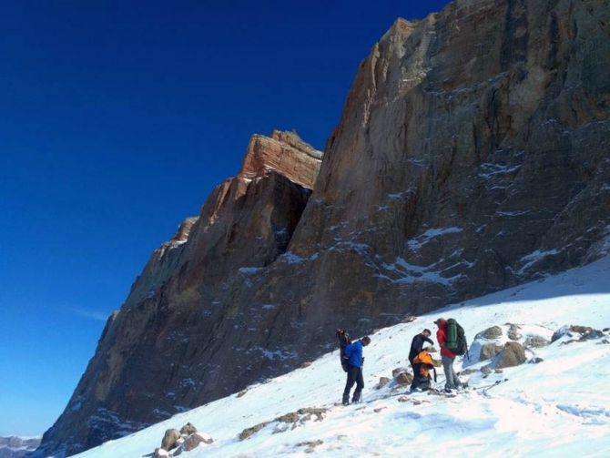 Приключения снегоступов на Ерыдаге! (Альпинизм, аукцион снаряжения, тестирование, quechua, снегоступы, снаряжение)