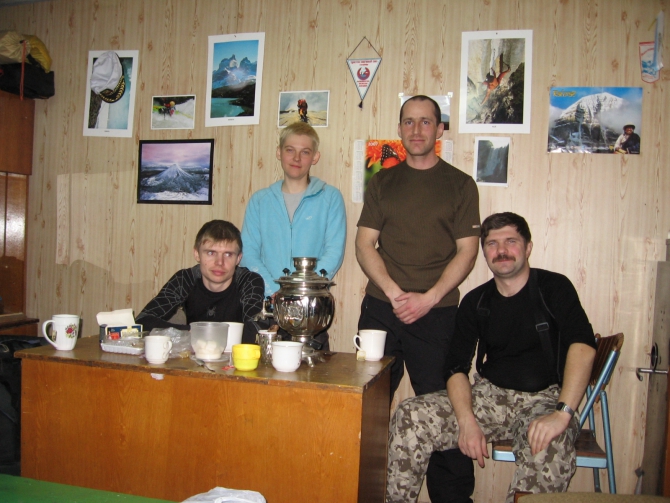 ОСТРОВ ВОРОНА КУТХИ (Путешествия, кипяток, остров камчатка, ворон кутха, лыжи)