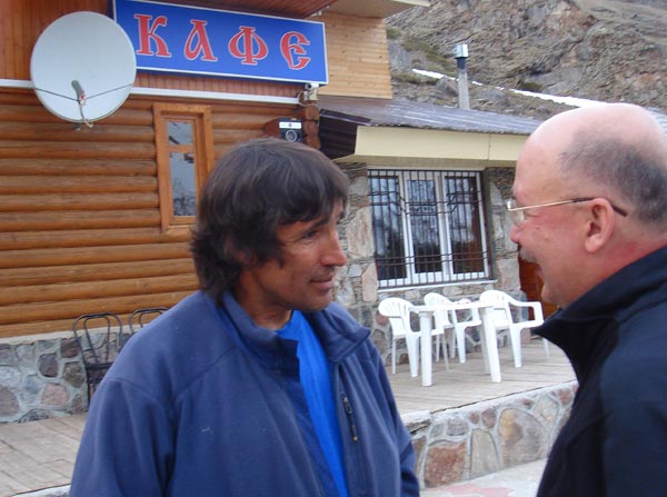 Отель Вершина. Гнездо Ред Фокс Эльбрус рейс. (Ски-тур, фестиваль, ред фокс рейс, риск)