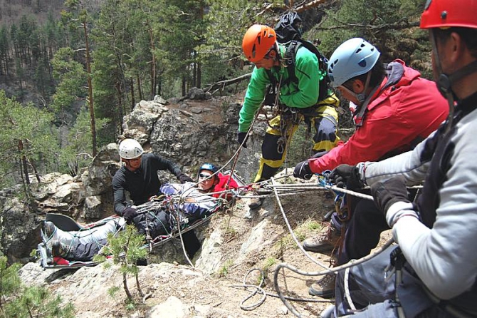 ЖЕТОН ВЗГЛЯДОМ ЗАИНТЕРЕСОВАННОГО НАБЛЮДАТЕЛЯ (Альпинизм, спасение в горах, фар, цей)
