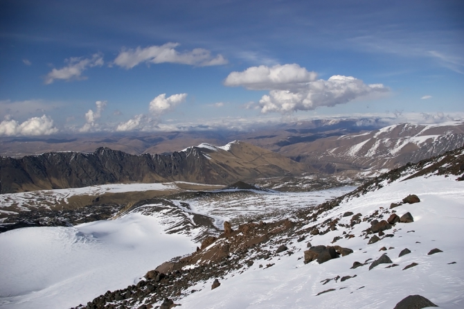 Эльбрус с севера - май 2009 (Путешествия, горы, кавказ, приэльбрусье, джилысу, фото)