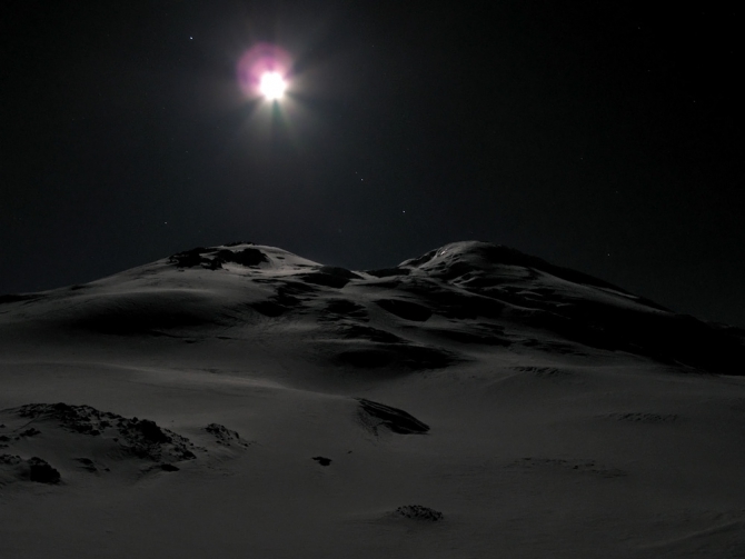 Эльбрус с севера - май 2009 (Путешествия, горы, кавказ, приэльбрусье, джилысу, фото)