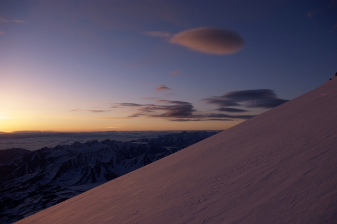 Эльбрус с севера - май 2009 (Путешествия, горы, кавказ, приэльбрусье, джилысу, фото)