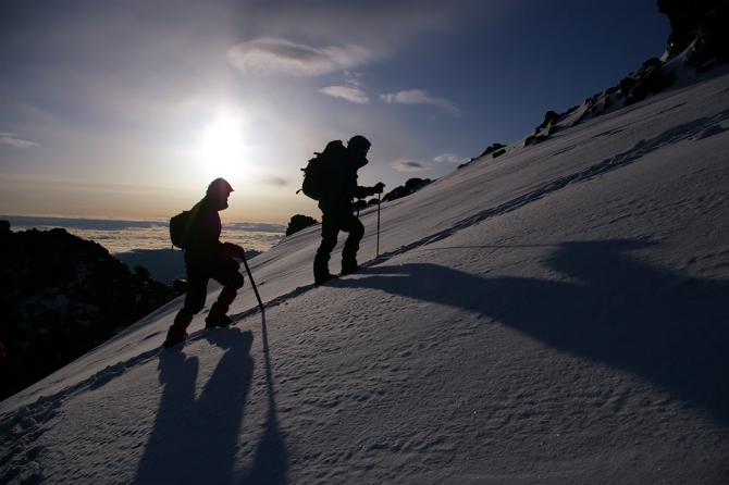 Эльбрус с севера - май 2009 (Путешествия, горы, кавказ, приэльбрусье, джилысу, фото)