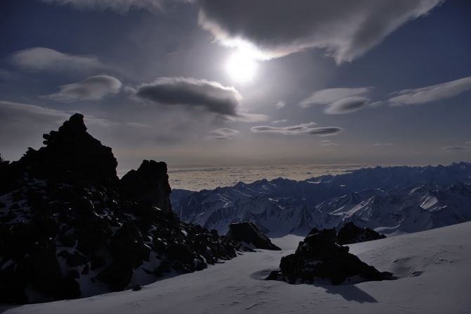 Эльбрус с севера - май 2009 (Путешествия, горы, кавказ, приэльбрусье, джилысу, фото)