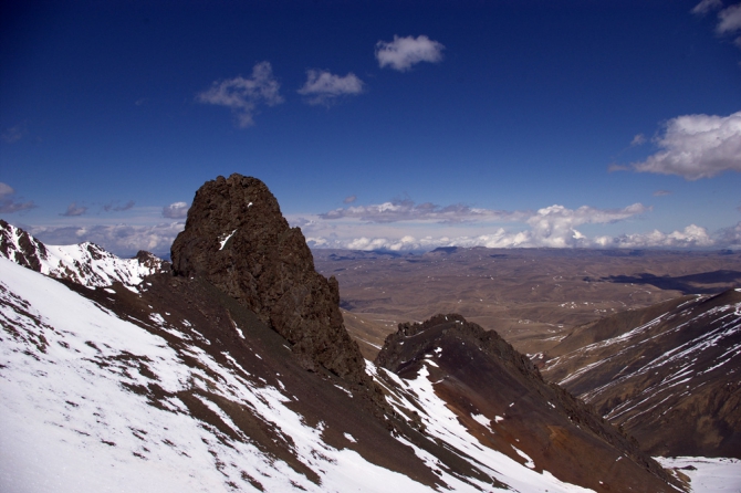 Эльбрус с севера - май 2009 (Путешествия, горы, кавказ, приэльбрусье, джилысу, фото)