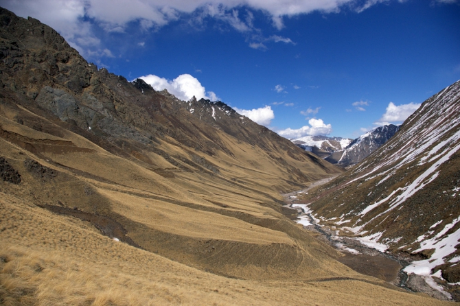 Эльбрус с севера - май 2009 (Путешествия, горы, кавказ, приэльбрусье, джилысу, фото)