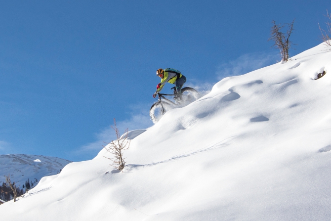 Чем заняться в Ливиньо кроме лыж? Топ-5 аутдор развлечений на снегу (Горные лыжи/Сноуборд, активный отдых, outdoor, горнолыжный курорт, ледолазание, фэтбайк)