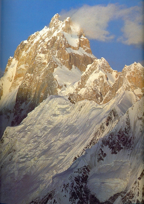 Самоспасение на Огре. Даг Скотт. (Альпинизм, каракорум, пакистан, крис бонингтон)