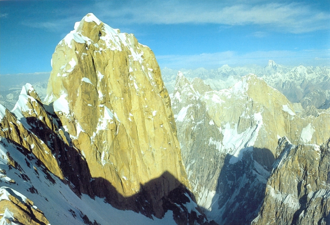 Самоспасение на Огре. Даг Скотт. (Альпинизм, каракорум, пакистан, крис бонингтон)