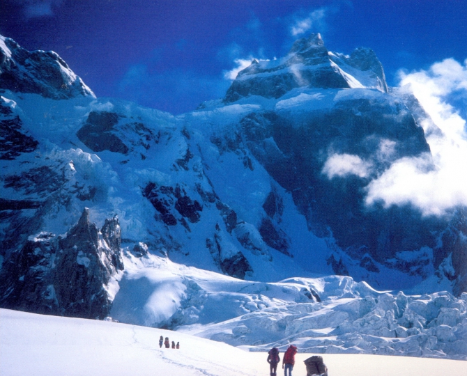 Самоспасение на Огре. Даг Скотт. (Альпинизм, каракорум, пакистан, крис бонингтон)