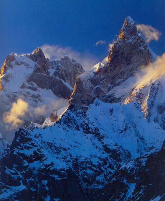 Самоспасение на Огре. Даг Скотт. (Альпинизм, каракорум, пакистан, крис бонингтон)