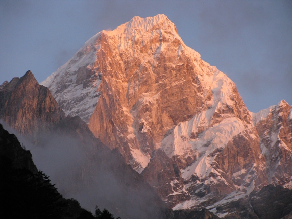 Лавина на E-Gongga (Mt.Edgar), Китай. Пропали Jonny Copp, Micah Dash и их оператор Wade Johnson. (Альпинизм, новые стены, shafat fortress, e-gonnga)