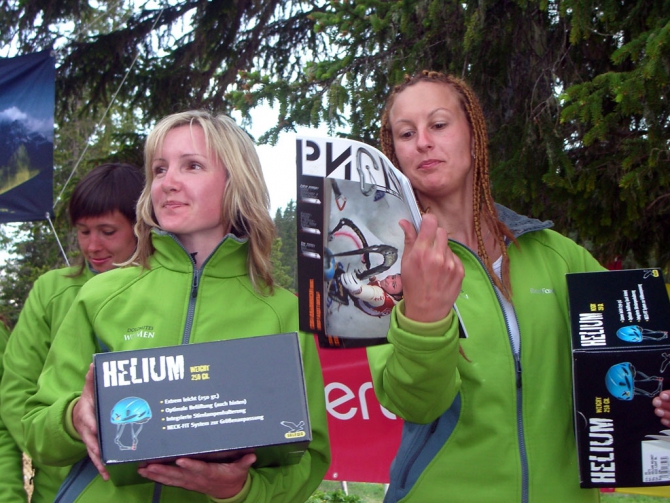 DOLOMITES WOMEN. Награждение и награжденные (Альпинизм, салева, цска им.демченко, dav club russland, tre cime di lavaredo, фестиваль альпинизма, salewa, red fox, лаваредо, женский альпинизм, ред фокс, кант, доломиты)