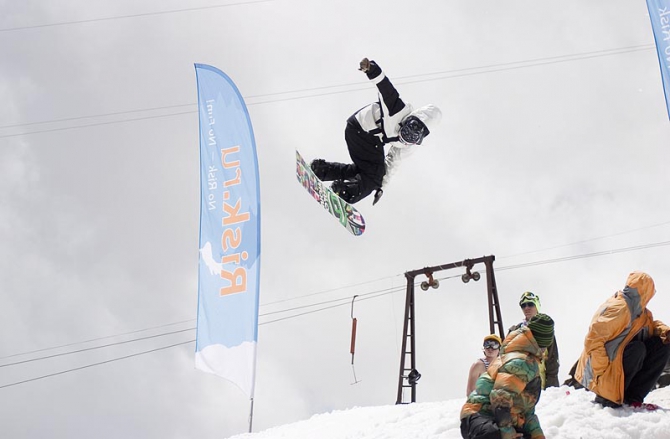 Elbrus Summer Camp 2009 - о PIG, девочках и не только... :, Горные лыжи/Сноуборд, elxcamp, freeski, горы, эльбрус, new school, нью скул, приэльбрусье)