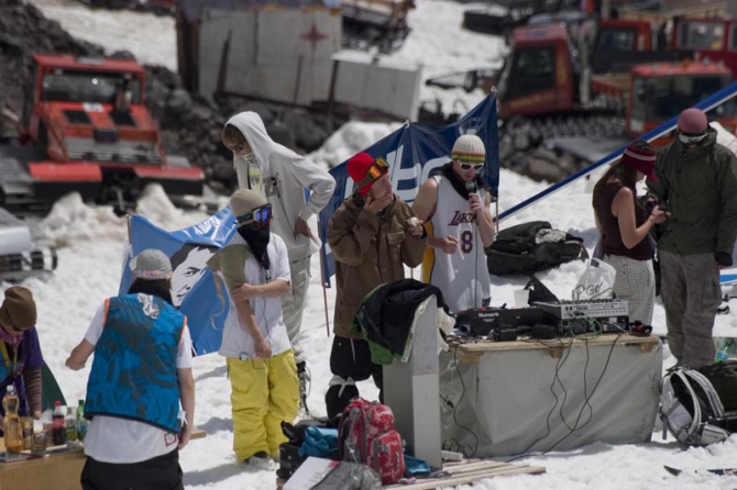Elbrus Summer Camp 2009 - о PIG, девочках и не только... :, Горные лыжи/Сноуборд, elxcamp, freeski, горы, эльбрус, new school, нью скул, приэльбрусье)