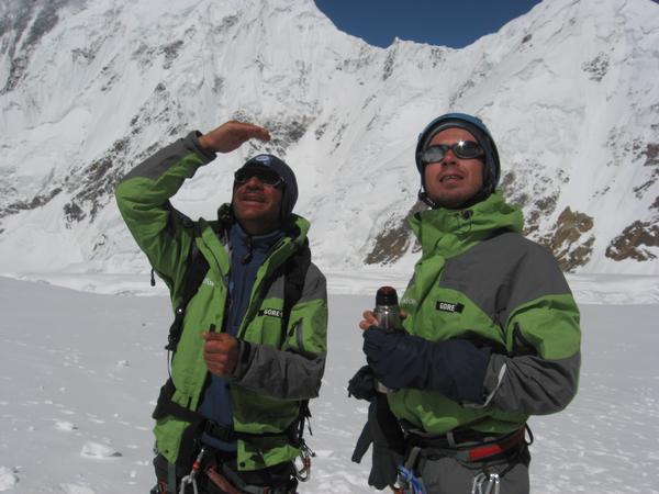 «Мы знаем, что нужно сделать, чтобы совершить это восхождение» (Альпинизм, к2, зимнее восхождение, грызлов, red fox)